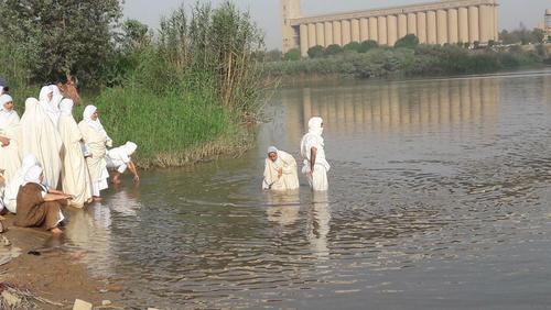 مراسم دینی اقلیت مندایی‌ها در خوزستان +عکس