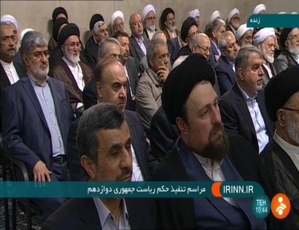 هم‌نشینی احمدی‌نژاد و سیدحسن خمینی در مراسم تنفیذ روحانی +عکس