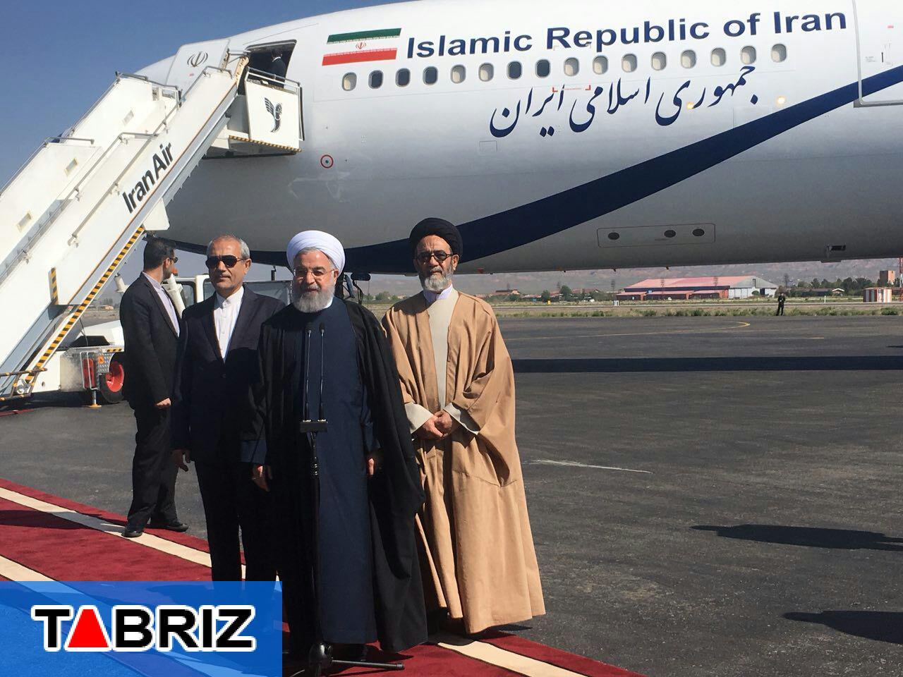 تصاویر استقبال از دکتر روحانی رئیس جمهور ایران در فرودگاه