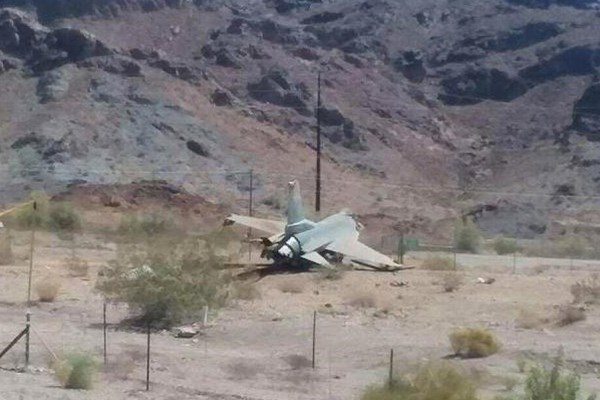 سقوط جنگنده اف-۱۶ آمریکا +عکس
