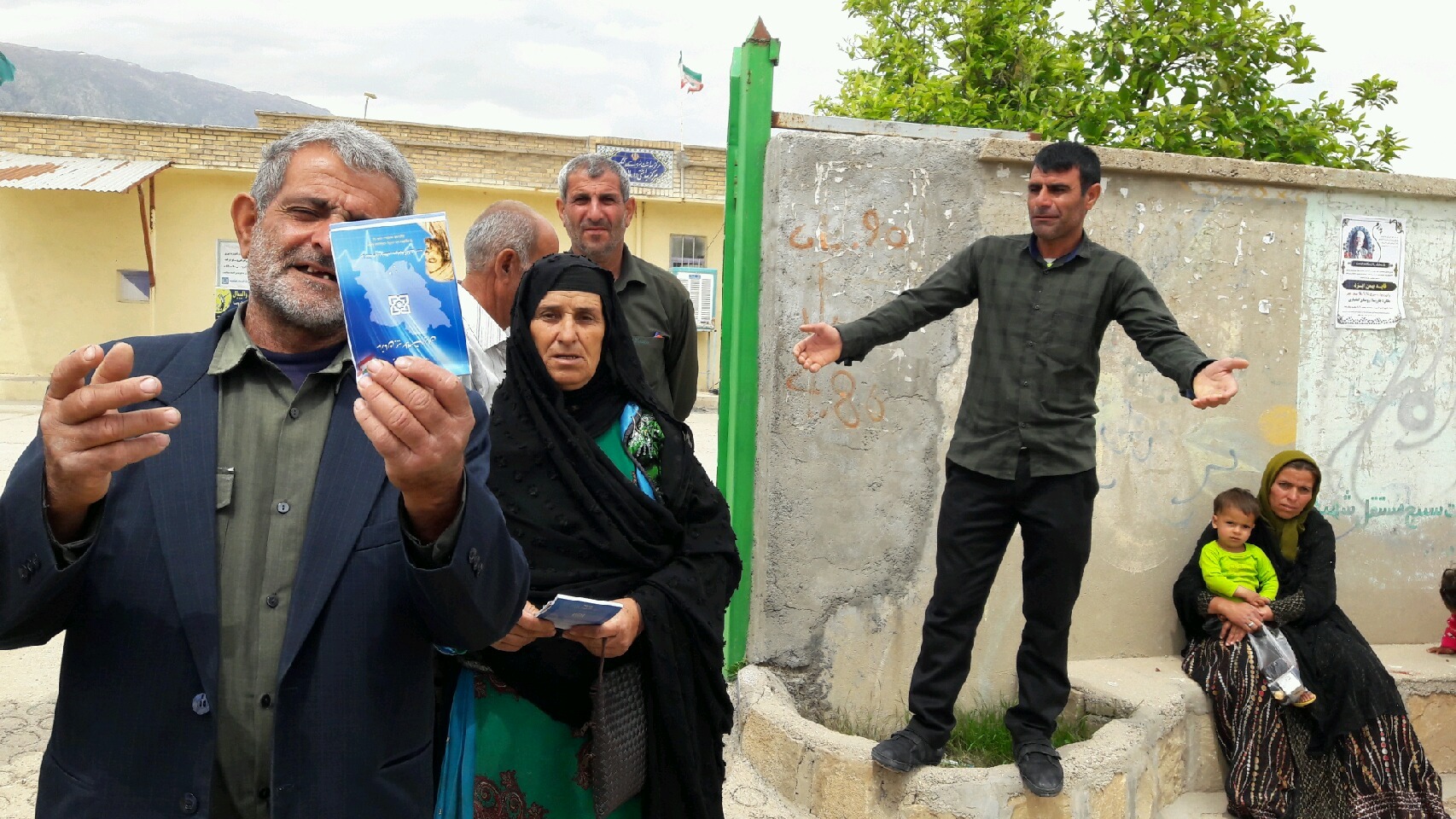 سرگردانی بیماران در جاورده!