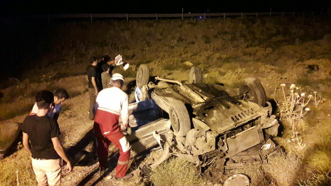 سقوط خودرو به دره سه کشته برجای گذاشت سقوط خودرو به دره سه کشته برجای گذاشت