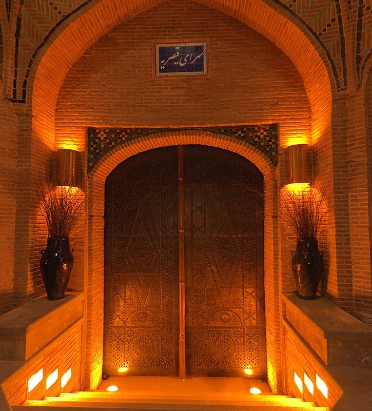 بهسازی و مرمت درب بناهای تاریخی قزوین بهسازی و مرمت درب بناهای تاریخی قزوین