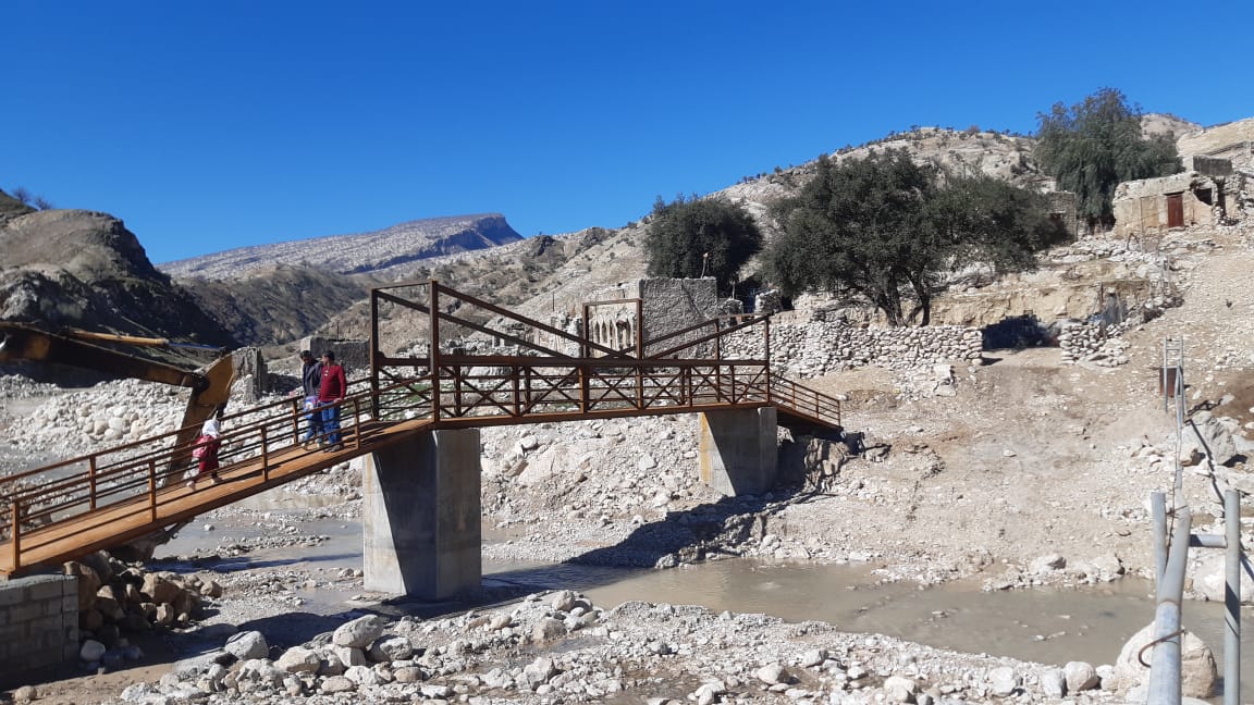 احداث پل عابر پیاده روستای مال آخوند در لنده+تصاویر احداث پل عابر پیاده روستای مال آخوند در لنده+تصاویر