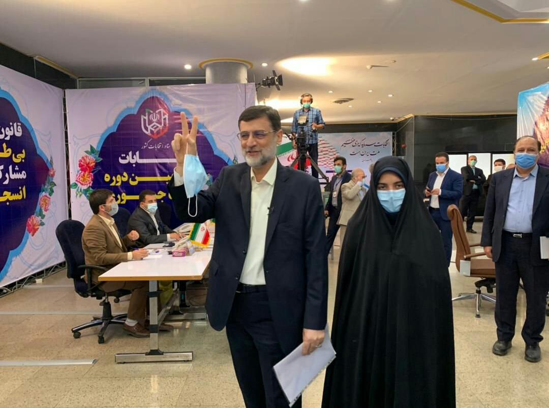 نائب رئیس مجلس و وزیر اسبق ورزش نامزد انتخابات ریاست جمهوری شد/یک هرمزگانی میان نامزدهای انتخابات/رستم قاسمی امروز ثبت نام خواهد کرد نائب رئیس مجلس و وزیر اسبق ورزش نامزد انتخابات ریاست جمهوری شد/یک هرمزگانی میان نامزدهای انتخابات/رستم قاسمی امروز ثبت نام خواهد کرد