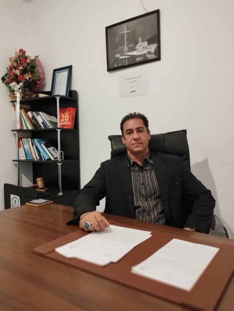 کانون وکلای دادگستری ایران، به‌عنوان یکی از قدیمی‌ترین نهاد‌های مدنی است/ سلام این خبر به مناسبت روز وکیل است نه چیز دیگری ممنون میشم کار کنید