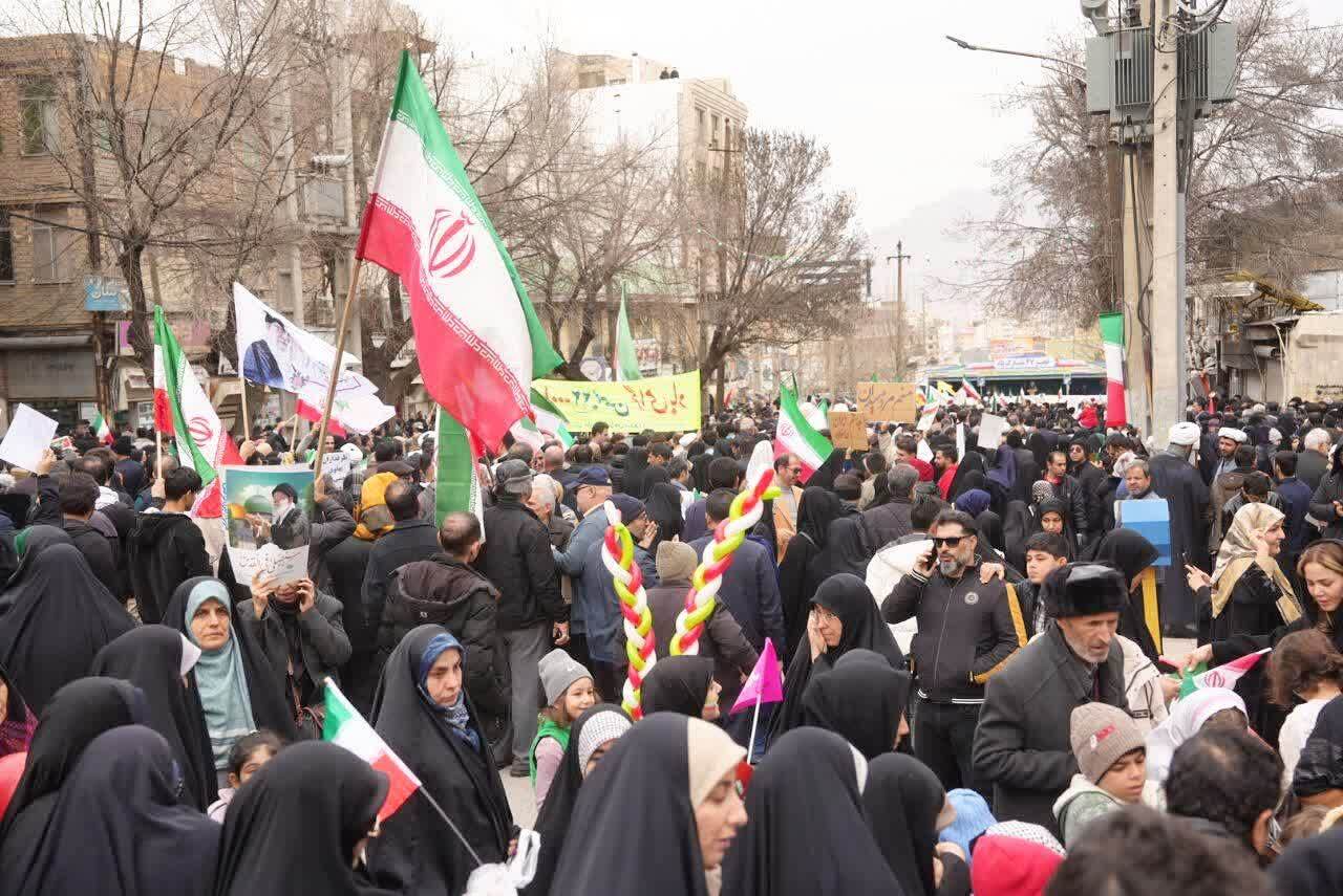 دریای خروشان گیلانغربی ها در جشن بزرگ انقلاب + فیلم