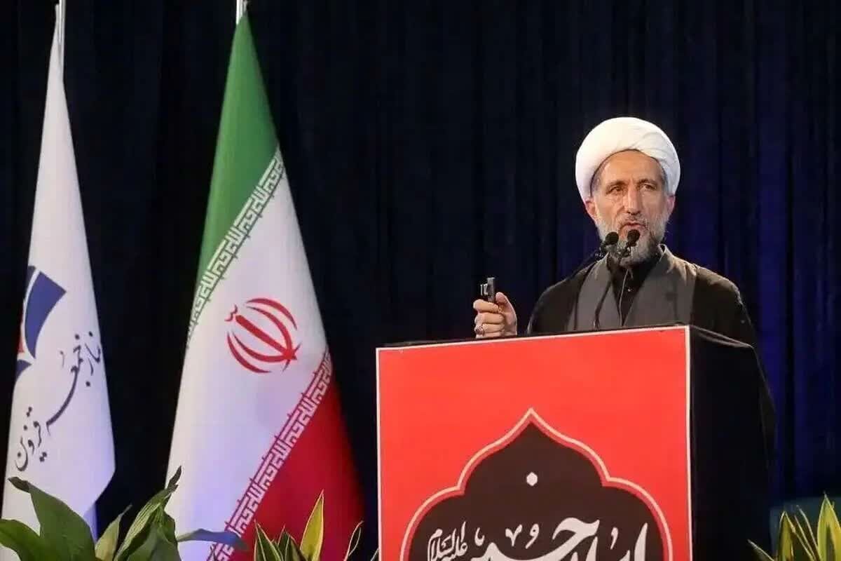 رمز عبور از بحرانها، تبعیت همهجانبه از محور ولایت فقیه است رمز عبور از بحرانها، تبعیت همهجانبه از محور ولایت فقیه است