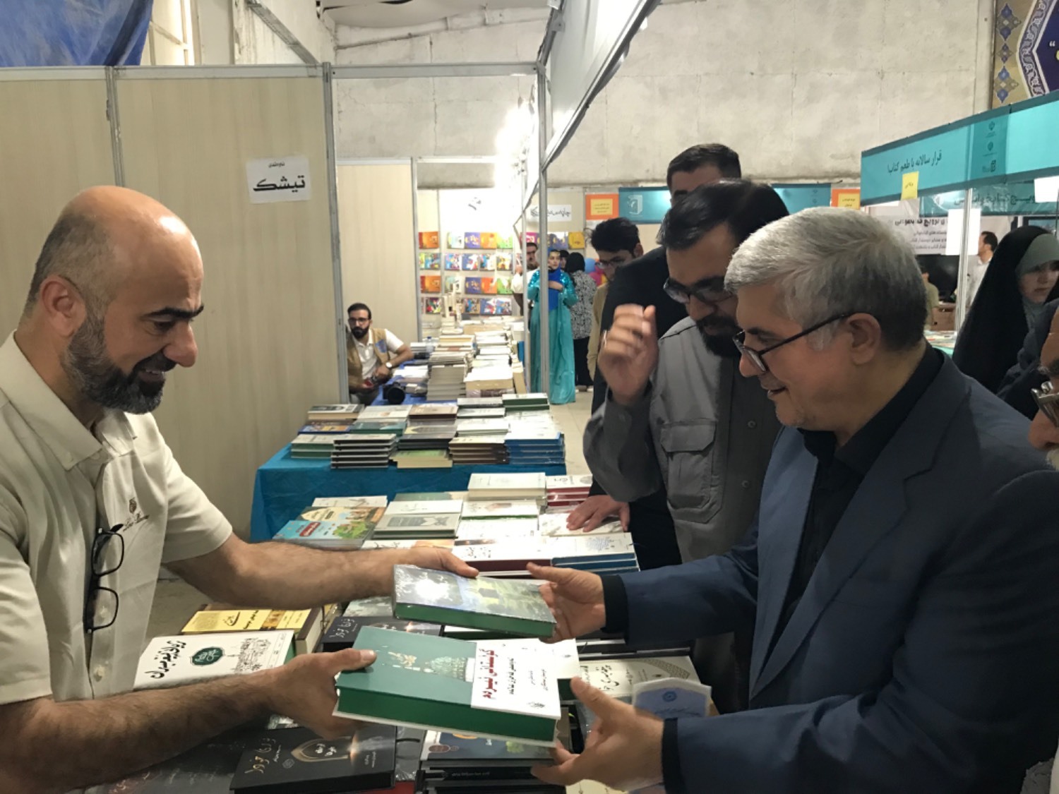 فضای مجازی نمی‌تواند جای کتاب و کتابخوانی را بگیرد/ توسعه کشورها در گرو توجه به فرهنگ مطالعه است