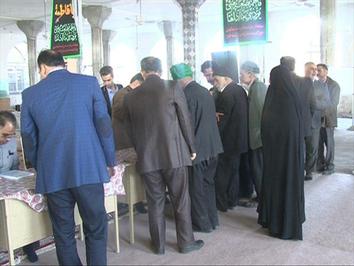 رای گیری در یکی از شعب شهرستان مهریز